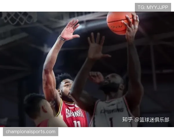 边线发球规则解析：如何正确执行与常见违例情形